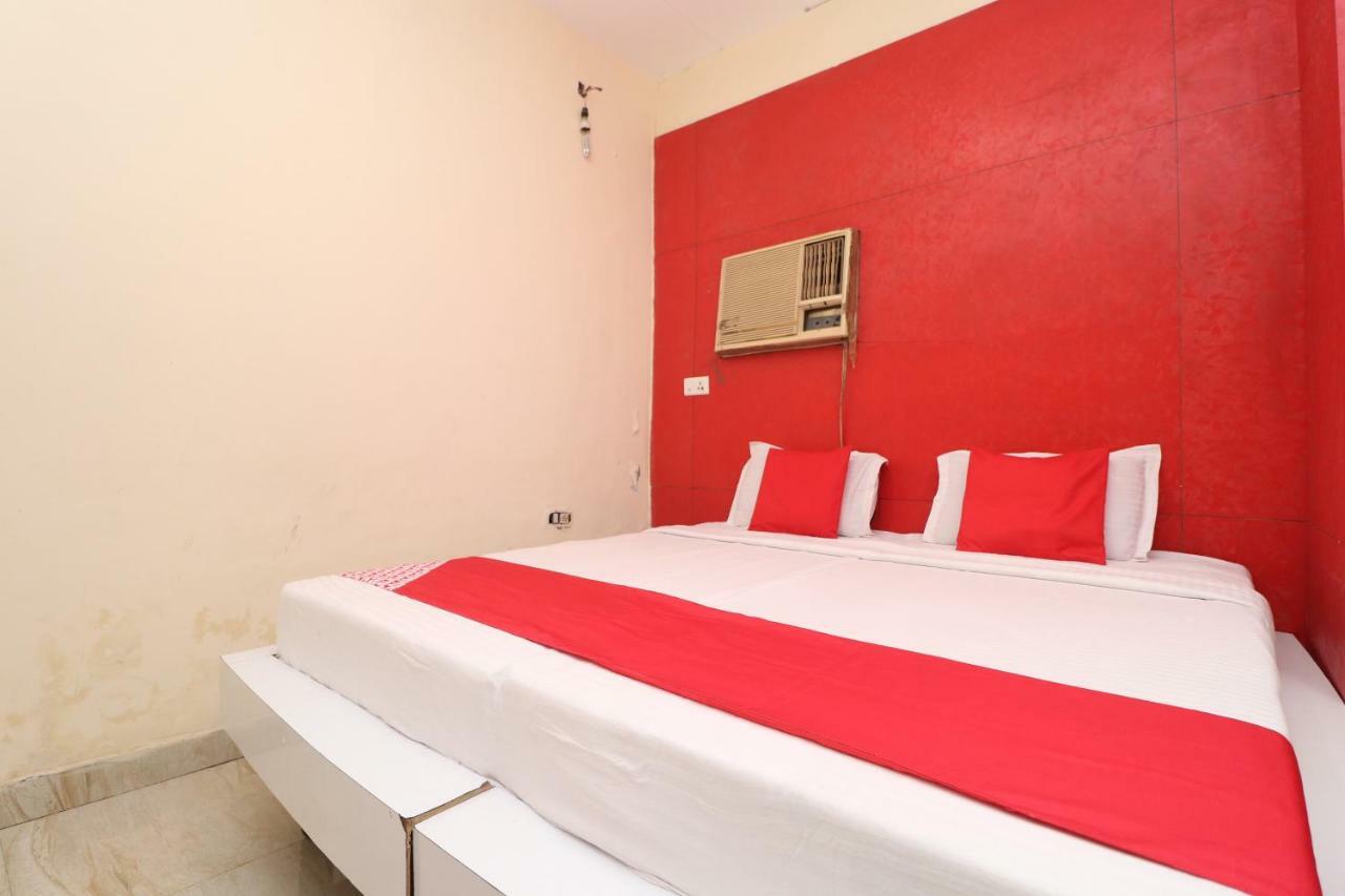 Oyo 29852 Hotel Golden View Abadpura Buitenkant foto