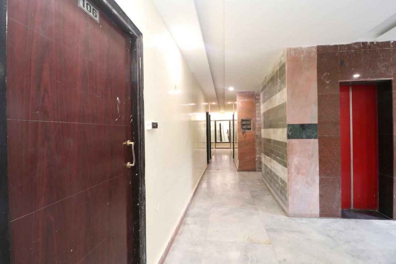 Oyo 29852 Hotel Golden View Abadpura Buitenkant foto